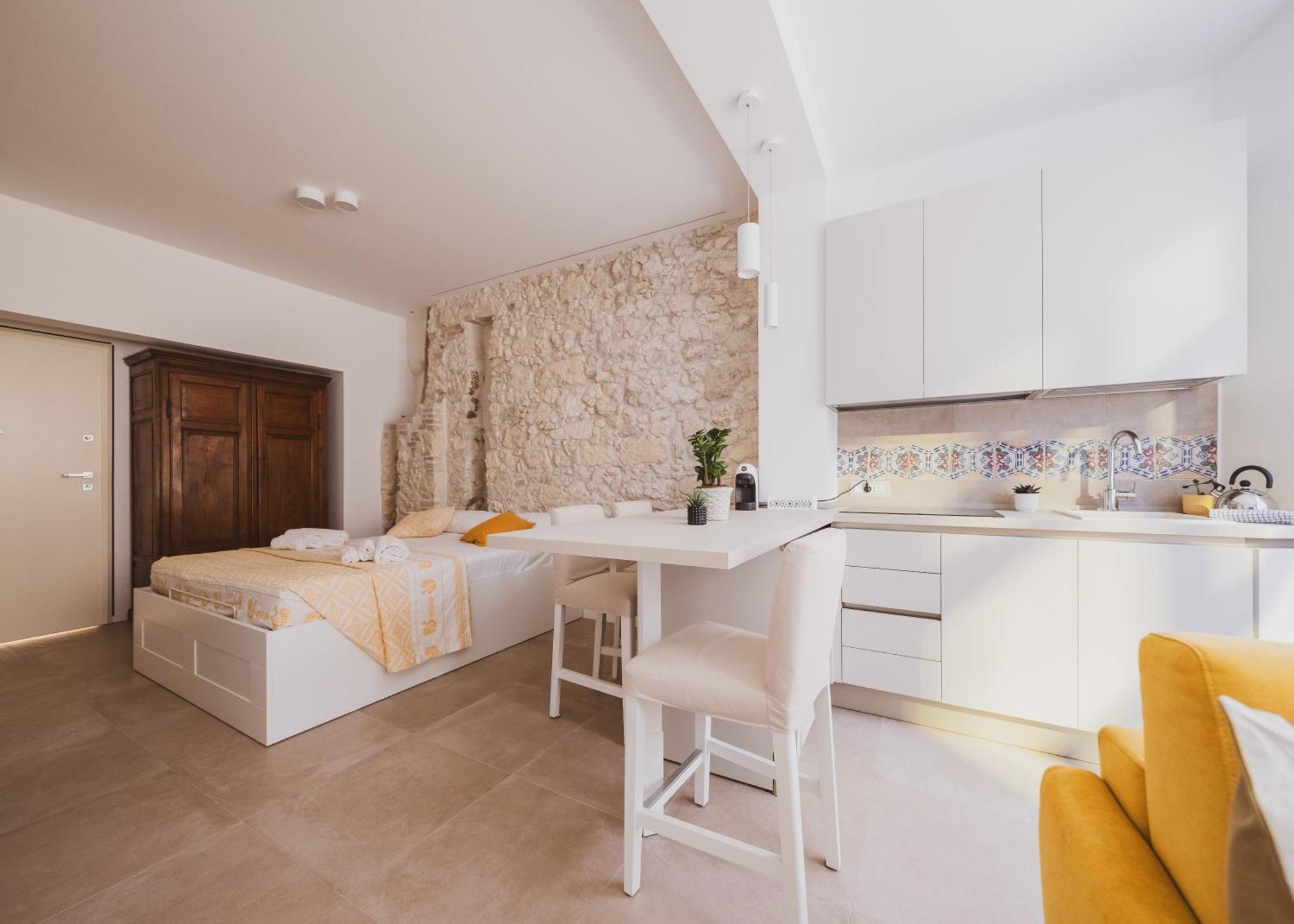 Suite Il Sole In Pieno Centro Storico In Cagliari Exterior foto